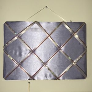 Purple picture board